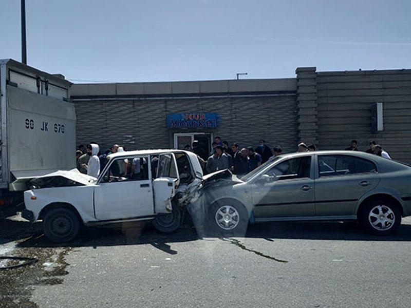 Bakıda zəncirvari qəza - FOTO