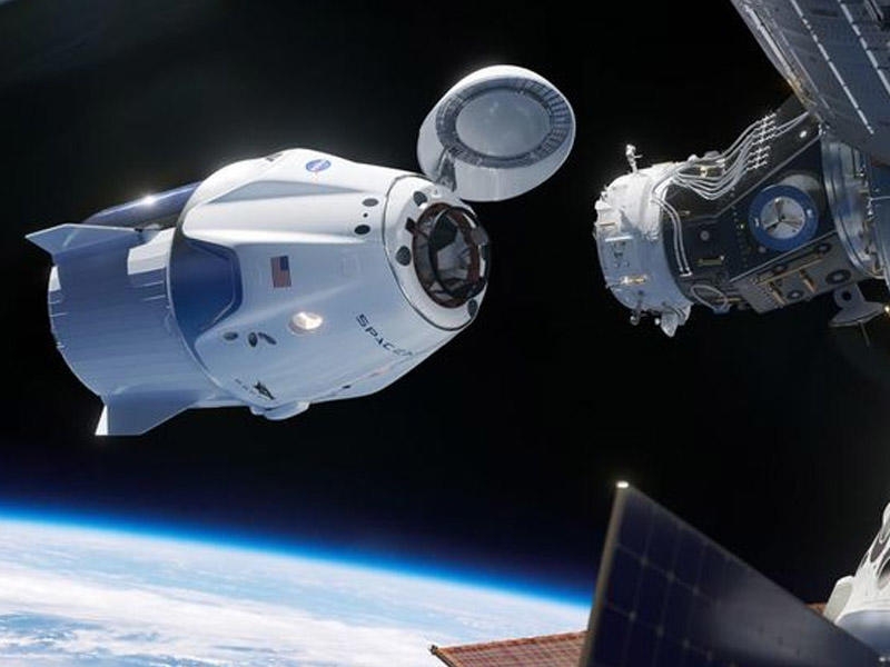 “Crew Dragon” kosmik gəmisi Beynəlxalq Kosmik Stansiyaya çatıb