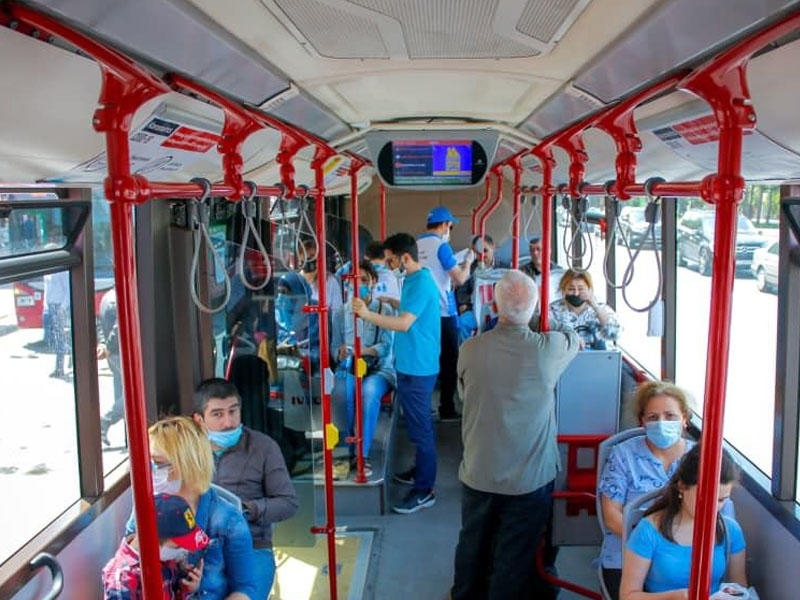 Koronavirusa yoluxan azərbaycanlı jurnalist: Avtobusda maskadan istifadə etmirdim