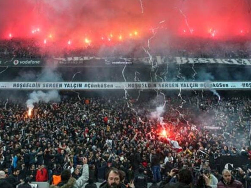 Dünyanın ən çılğın azarkeşlərinə məxsus stadionlar - SİYAHI