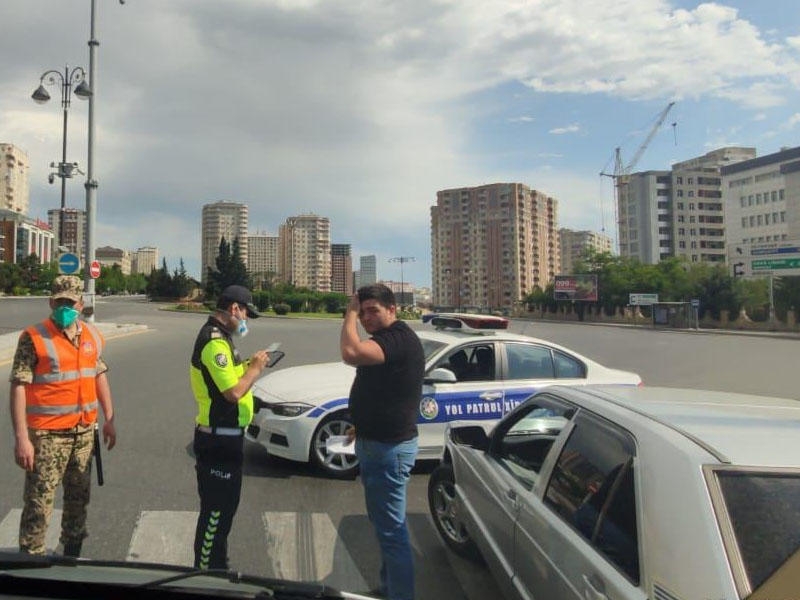 Yollarda karantin qaydalarını pozan sürücülər saxlanılır - VİDEO - FOTO