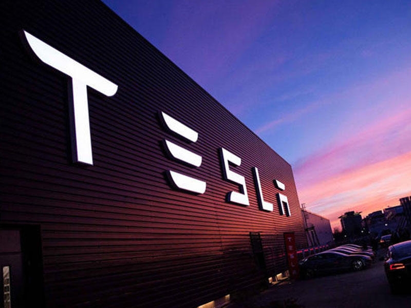 Tesla dünyanın ən bahalı avtomobil istehsalçısı oldu