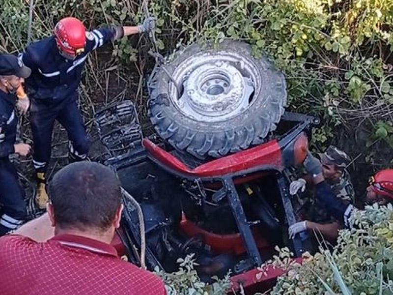 Bərdədə traktor kanala aşıb, sürücüsü ölüb - FOTO