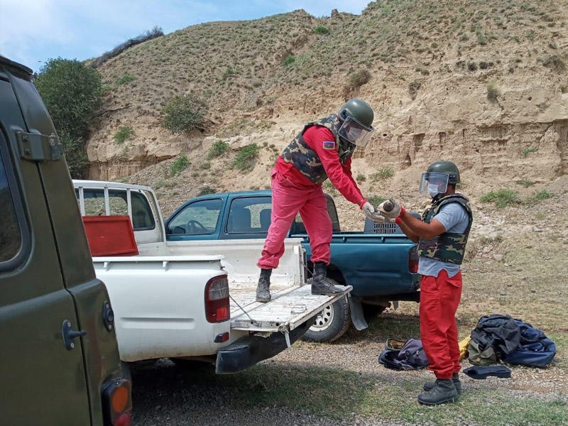 Qazaxda tank əleyhinə raket tapılıb - FOTO