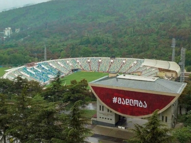 Gürcüstanda tamaşaçılar futbol oyunlarına buraxılacaqlar