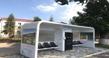 Azərbaycanda ilk dəfə bio smart avtobus dayanacağı - Pulsuz wifi, mini bar