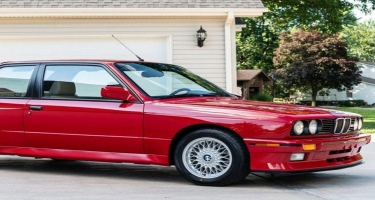 1988 model BMW M3 250 min dollara satıldı