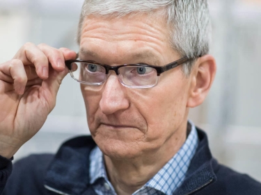 Tim Cook, yaxşı idarəetməyə görə Apple'dan rekord $279 milyon bonus alacaq