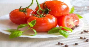 Yüksək təzyiqi olanlar pomidor yesin - SƏBƏB