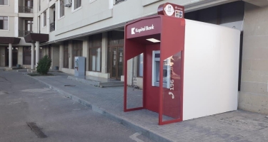 Jurnalistlər binasının qarşısında bankomat quraşdırılıb - FOTO