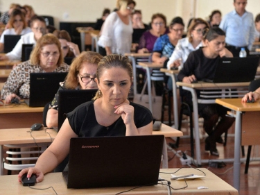 Müəllim olmaq istəyələrin test imtahanı başa çatdı - Ən yüksək bal toplayanların adları açıqlandı