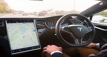 Tesla şirkəti 5-ci səviyyəli avtopilot sisteminin beta versiyasını işə salmağa hazırlaşır