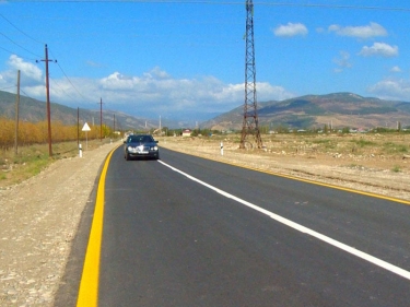 Ağsuda 9 yaşayış məntəqəsini birləşdirən yollar yenidən qurulub - FOTO