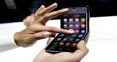 “Samsung” elastik ekranlı ucuz smartfon hazırlayır