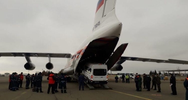 Rusiyadan Xankəndinə göndərilən humanitar yük Gəncə beynəlxalq hava limanına çatdırılıb - FOTO