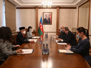 Ceyhun Bayramov İndoneziyanın ölkəmizə yeni təyin olunmuş səfiri ilə görüşüb - FOTO