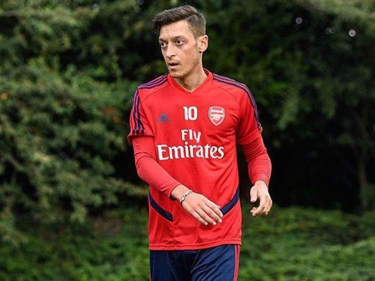 Məsut Özil “Fənərbağça”da