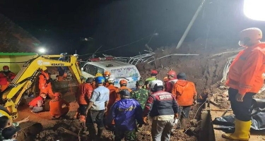 Yava adasında torpaq sürüşdü: 11 nəfər öldü