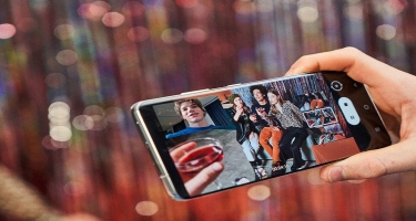 “Samsung” şirkəti “Galaxy S21” smartfonunu təqdim edib