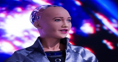 Hanson Robotics pandemiya ilə mübarizə üçün Sophia kimi minlərlə robot yaradacq