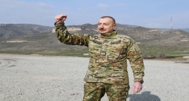 Prezident İlham Əliyev: Müzəffər Ordunun Ali Baş Komandanı kimi Azərbaycan bayrağını qaldırmışam