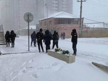 Piyadalar yolda qalıb - FOTO