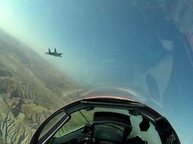 Vətən müharibəsi zamanı Su-25 və döyüş helikopterləri düşməni belə məhv edib - VİDEO - FOTO