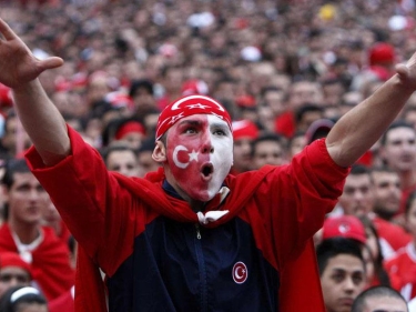 Türkiyə stadionlarından azarkeş səsləri gələcək