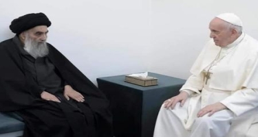 Nəcəf şəhərində tarixi görüş: Papa Fransisk ayətullah Sistani ilə bir arada