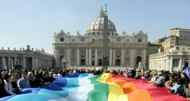 Vatikan yekcins nikahlara xeyri-dua verməkdən imtina edib