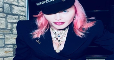 Madonna açıq-saçıq FOTOları ilə şok yaratdı