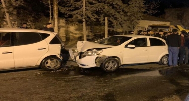 Abşeron rayonunda iki avtomobil toqquşub, xəsarət alan var - VİDEO - FOTO