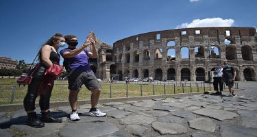 İtaliyada yay turizm mövsümünün açılacağı tarix bəlli olub