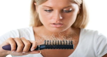 Protein və vitamin çatışmazlığı saç tökülməsinə səbəb olur - Bu qidaları yeyin