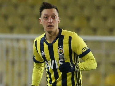 Məsut Özil 