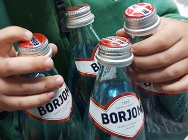 “Borjomi” və “Nabeqlavi” istehsalı dayanıb - İşçi etirazları