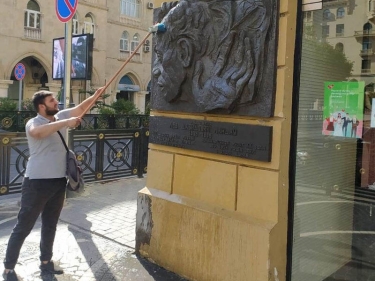 Səbaildə yeni təşəbbüs: Heykəltəraşlıq abidələrində təmizlik işləri aparılır - FOTO