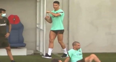 Ronaldo suyu Pepenin başına tökdü - VİDEO