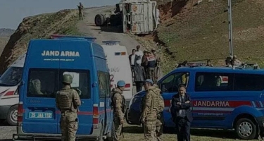 Türkiyədə miqrantlar polisə hücum etdi:  2 ölü, 12 yaralı