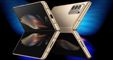Yeni qatlanan “Samsung” smartfonlarının buraxılış tarixi açıqlanıb