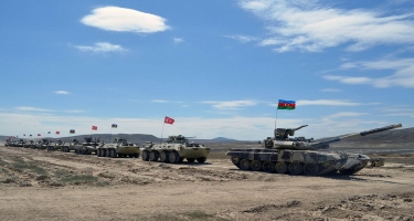 7 helikopter, 40 tank, 3 PUA... - Azərbaycan və Türkiyə hərbçiləri məharətlərini göstərir