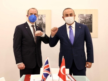 Türkiyə və Britaniya XİN başçıları görüşüb