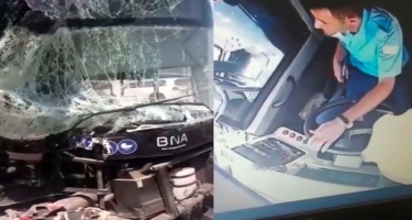 Bakıda başı telefona qarışan avtobus sürücüsü qəza törətdi - ANBAAN VİDEO