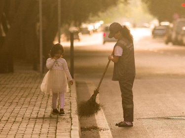 Bir foto ilə məşhurlaşan ana-baladan üzücü xəbər: İntihar etməyi düşünürəm... - FOTO