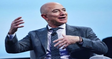 “Amazon”un qurucusu Ceff Bezos baş direktor postunu tərk edib