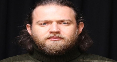 Tanınmış türkiyəli jurnalist evində ölü tapıldı