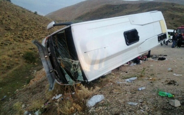 Türkiyədə daha bir ağır qəza, 19 yaralı - FOTO