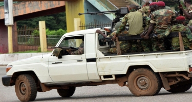Qvineya qiyamçılarının lideri prezidentin onların nəzarətində olduğunu bildirib