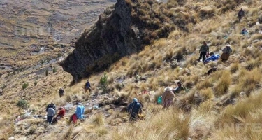 Boliviyada ağır yol qəzası: 21 ölü, 12 yaralı - VİDEO - FOTO