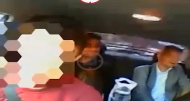 Sərxoş prokuror taksi sürücüsünü döydü, işdən qovuldu - VİDEO